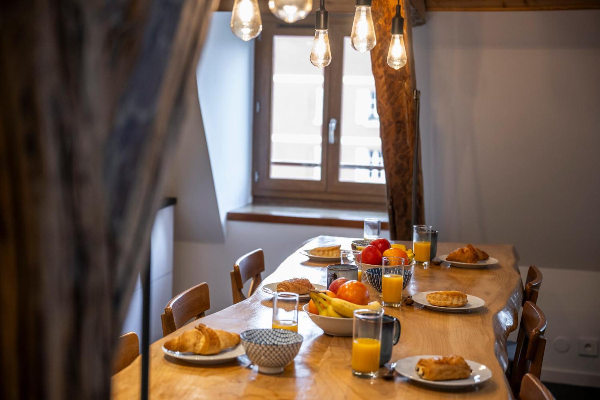 Superbe Loft - Situ Sur La Place Centrale Barcelonnette Extérieur photo