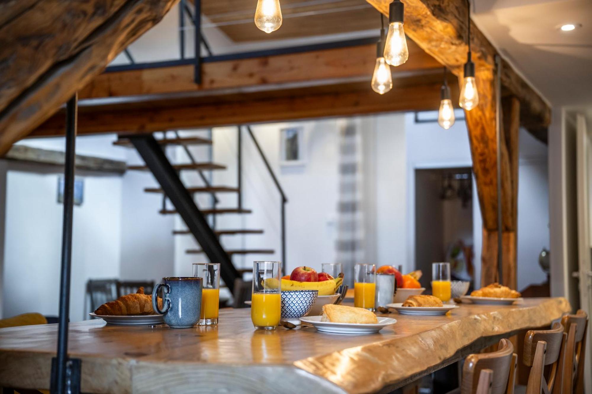Superbe Loft - Situ Sur La Place Centrale Barcelonnette Extérieur photo