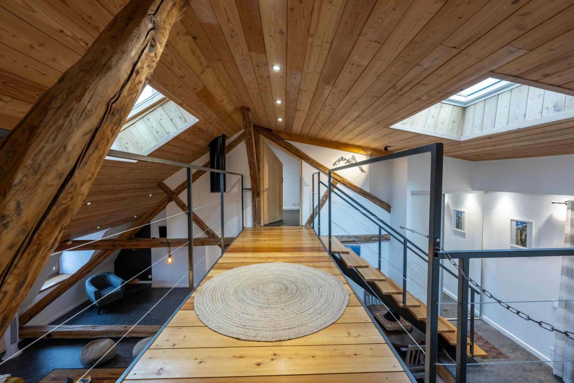 Superbe Loft - Situ Sur La Place Centrale Barcelonnette Extérieur photo