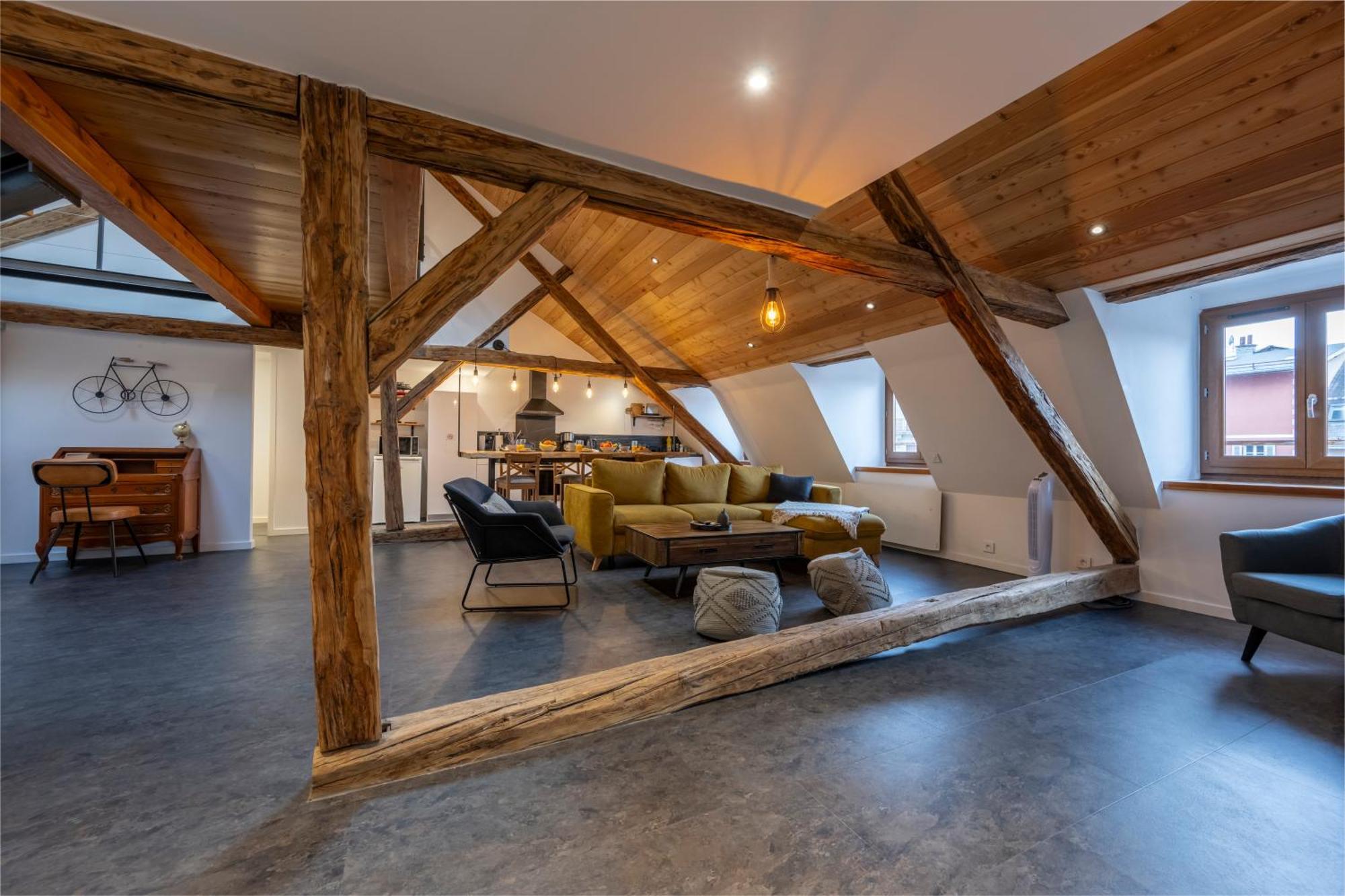 Superbe Loft - Situ Sur La Place Centrale Barcelonnette Extérieur photo