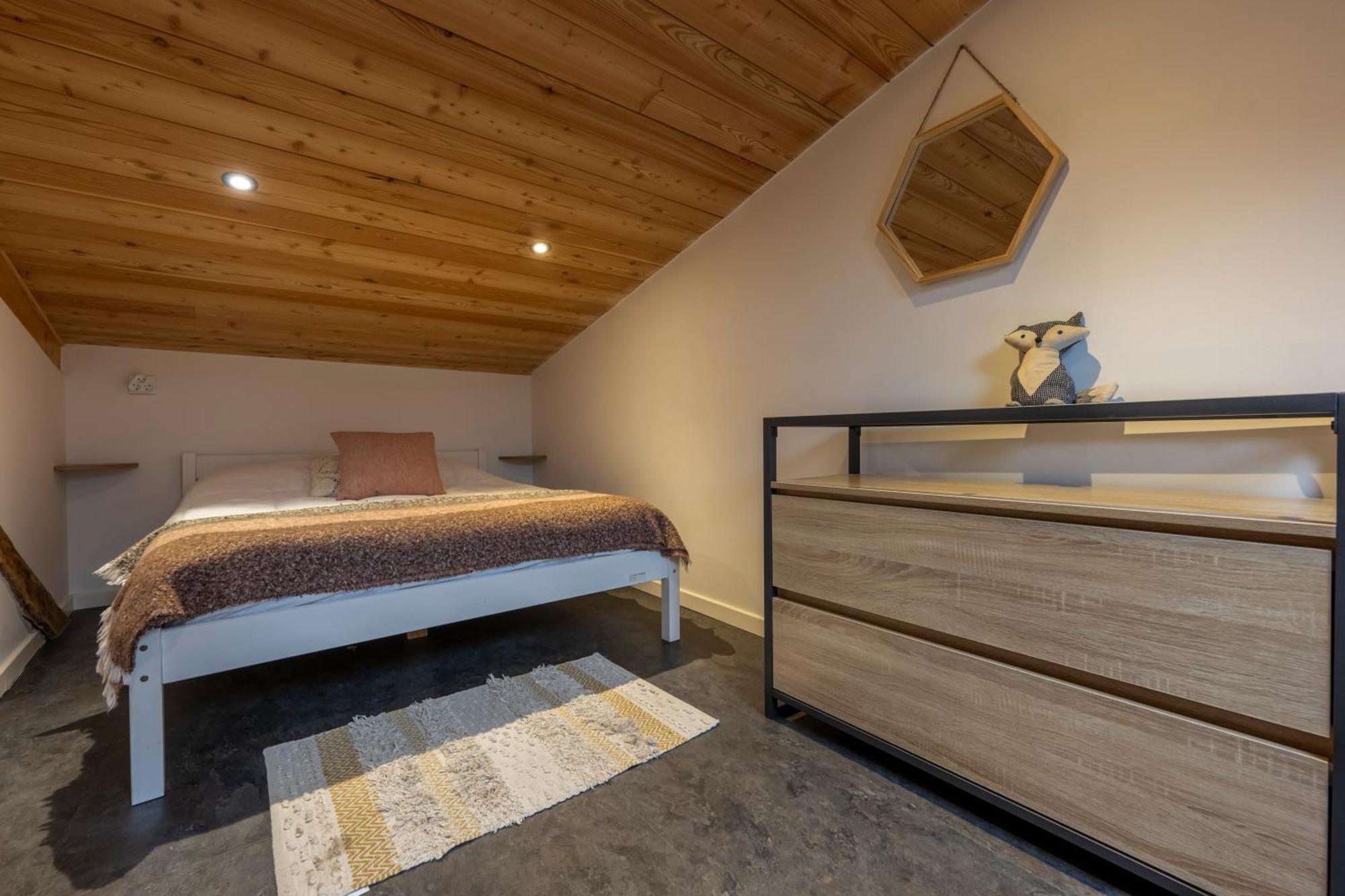 Superbe Loft - Situ Sur La Place Centrale Barcelonnette Extérieur photo