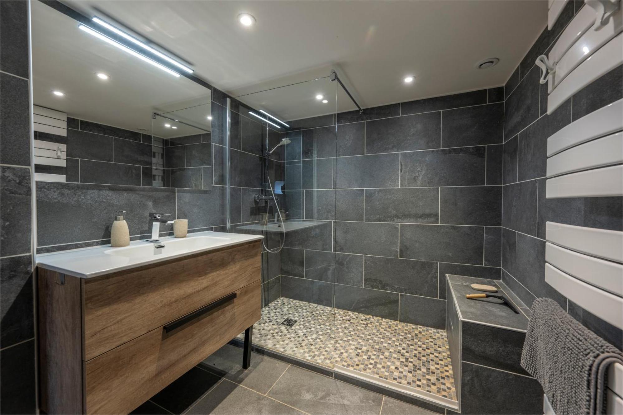 Superbe Loft - Situ Sur La Place Centrale Barcelonnette Extérieur photo
